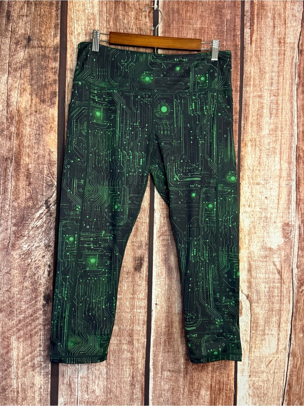 CVG capri leggings NWOT